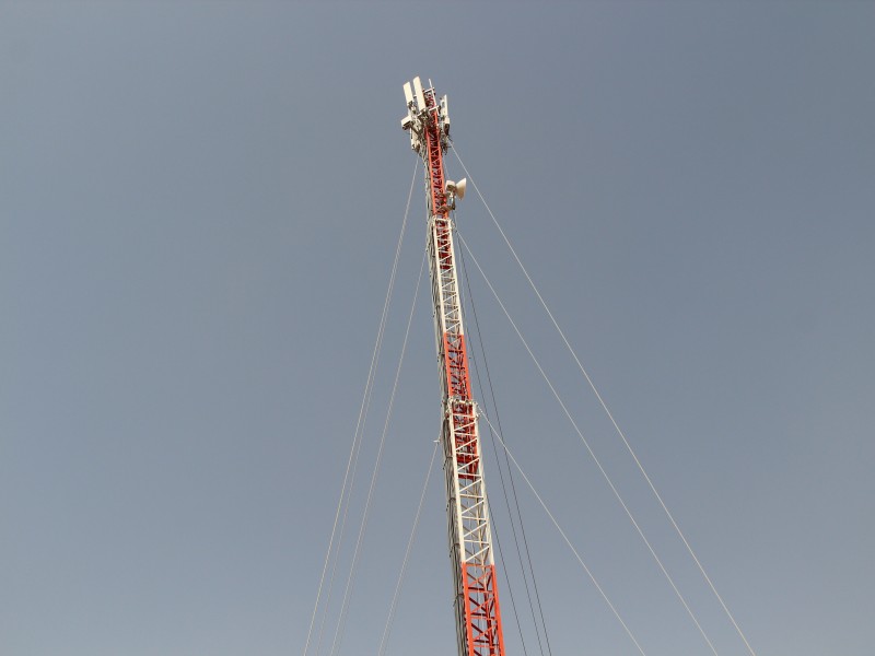 Производитель мобильных мобильных телефонов: решение для мобильной связи стоимостью 35 миллионов долларов для Саудовской Аравии.