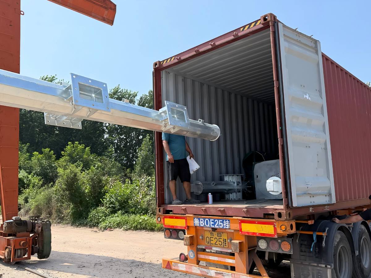 26-Meter Strain Utility Pole Shipped to the Democratic Republic of Congo.